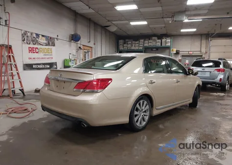 2012 Toyota Avalon Limited из США, поврежденный, VIN 4T1BK3DB9CU467331